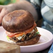 Portobello burger med bønnebøf
