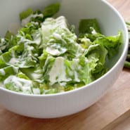 Grøn salat med mormordressing