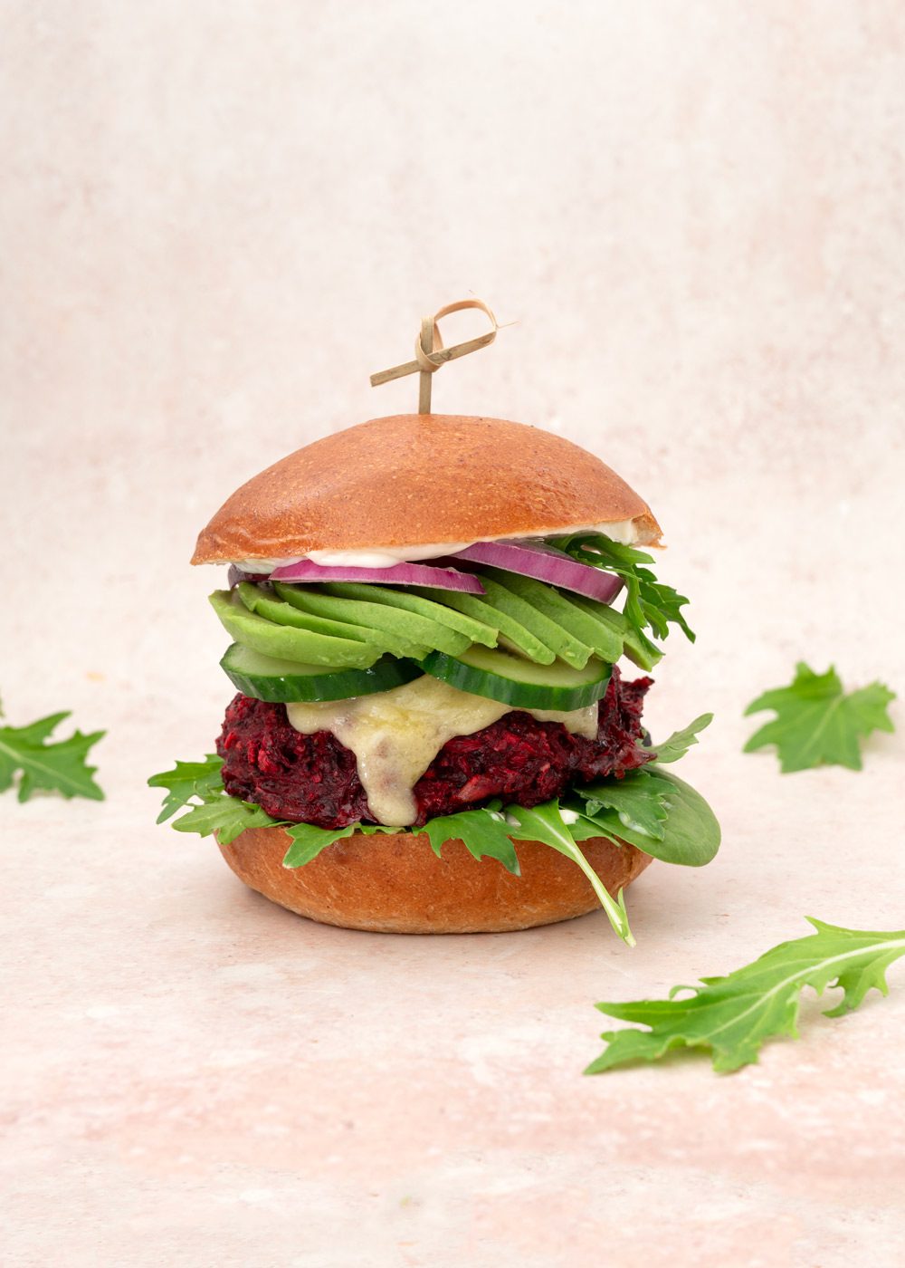 vegetarburger med rødbedebøffer